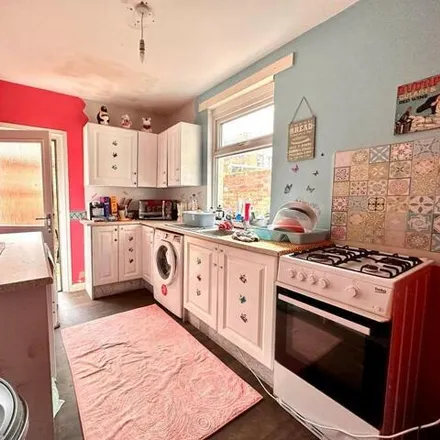 Image 7 - Holder Street, Redcar, TS10 2AB, United Kingdom - Townhouse for sale