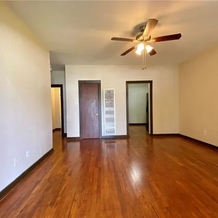 Image 9 - 116 South Krueger Avenue, New Braunfels, TX 78130, USA - Apartment for rent