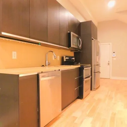 Rent this 3 bed house on Chapel Lofts in Green Street, Philadelphia