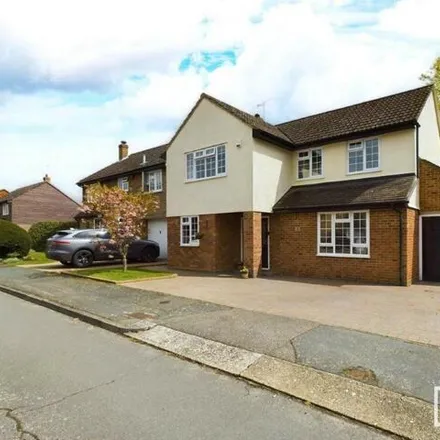 Buy this 4 bed house on Broome Road in Billericay, CM11 1ES