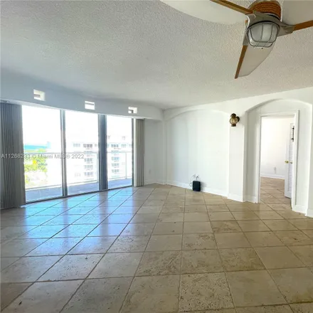 Image 3 - Collins Avenue & 5600 Block, Collins Avenue Service Road, Miami Beach, FL 33141, USA - Condo for rent