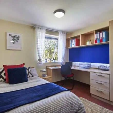 Image 5 - Poole Crescent, Metchley, B17 0PB, United Kingdom - House for rent