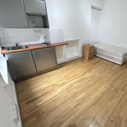Rent this 1 bed apartment on eyegen in 298 Kilburn High Road, London