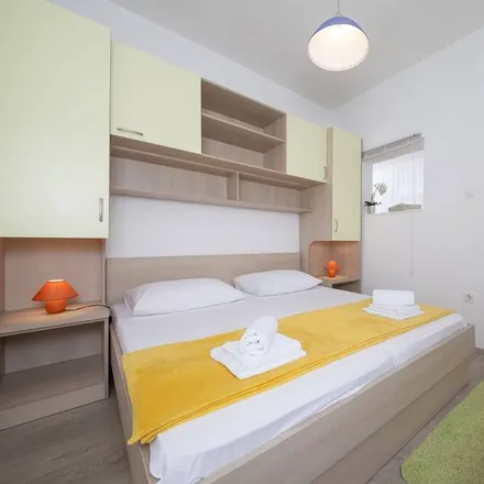 Image 1 - 21325 Tučepi, Croatia - Apartment for rent