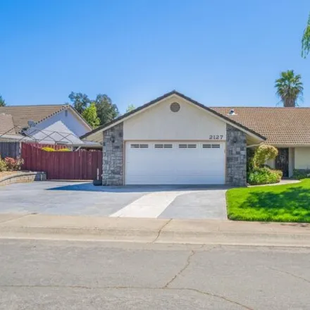 Buy this 3 bed house on 2127 Sophy Place in Redding, CA 96003