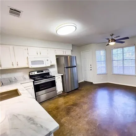 Image 5 - 2102 Kenneth Avenue, Austin, TX 78741, USA - Apartment for rent