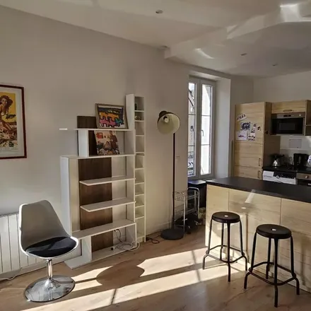 Rent this 4 bed apartment on Allée des Saulssayes in 94520 Mandres-les-Roses, France