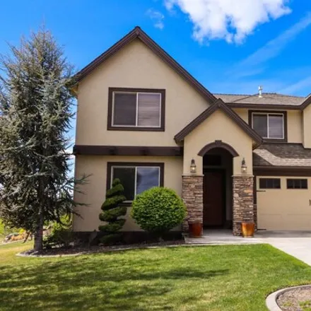 Buy this 5 bed house on 2831 Riverbend Drive in Richland, WA 99354
