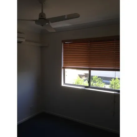 Image 2 - Crawford Street, Dysart QLD 4745, Australia - Apartment for rent