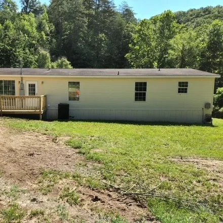 Image 2 - 501 Copperas Lick Branch Road, Floyd County, KY 41653, USA - House for sale