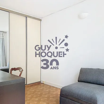 Rent this 3 bed apartment on 29 Rue des Blanches in 94400 Vitry-sur-Seine, France