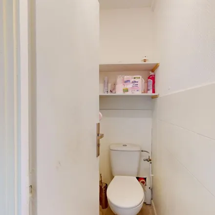Rent this 4 bed apartment on 7 Rue Eugène Delacroix in 59493 Villeneuve-d'Ascq, France