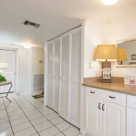 Image 4 - Sarasota, FL - Condo for rent