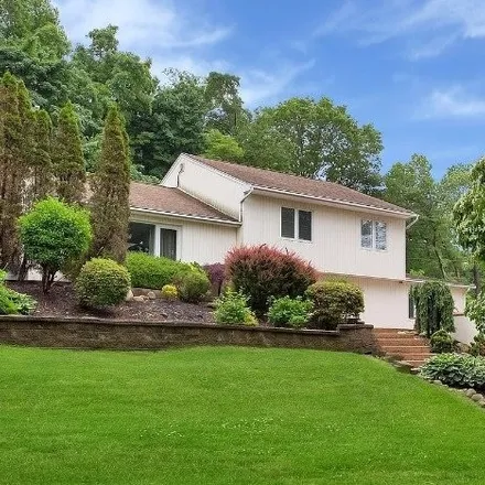 Buy this 3 bed house on 29 Hillside Lane in Syosset, NY 11791