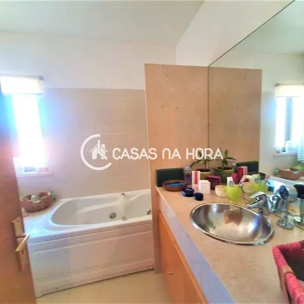 Image 7 - Ourivesaria Catita, Rua Doutor Manuel Arriaga, 2670-420 Loures, Portugal - Apartment for rent