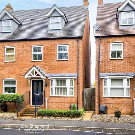 Rent this 3 bed townhouse on Market in Warwick Road, Henley-in-Arden