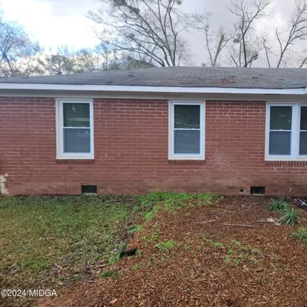 Rent this 3 bed house on 5658 Swymer Drive in Skipperton, Macon