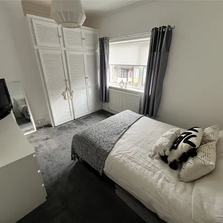 Image 3 - Nelson Street, Toronto, DL14 7DG, United Kingdom - Apartment for rent