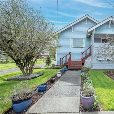Buy this 2 bed house on 3162 Aberdeen Avenue in East Hoquiam, Hoquiam