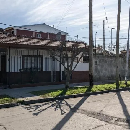 Buy this 3 bed house on Coronel Chilavert 1317 in 1825 Partido de Lanús, Argentina