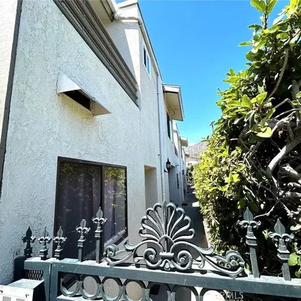 Rent this 2 bed townhouse on 331 West Stocker Street in Glendale, CA 91202