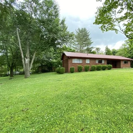 Image 3 - 119 Lakeshore Drive, McMinnville, TN 37110, USA - House for sale