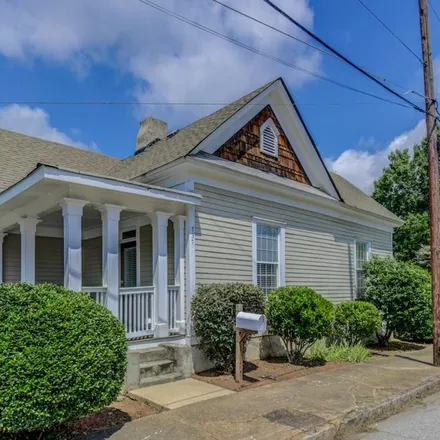 Rent this 3 bed house on 737 Woodson Street Southeast in Atlanta, GA 30315