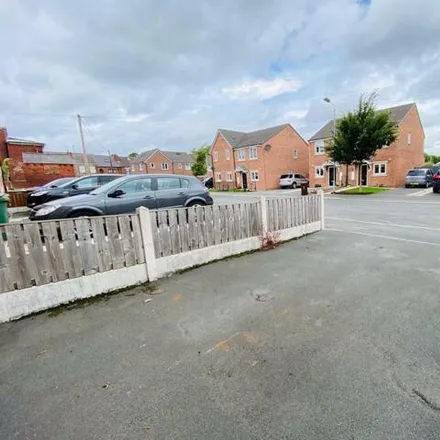 Image 6 - 12 Coronation Street, Whitwood, WF6 1RG, United Kingdom - Townhouse for rent