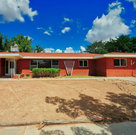 Buy this 4 bed house on 2390 Rosedale Drive in Las Cruces, NM 88005