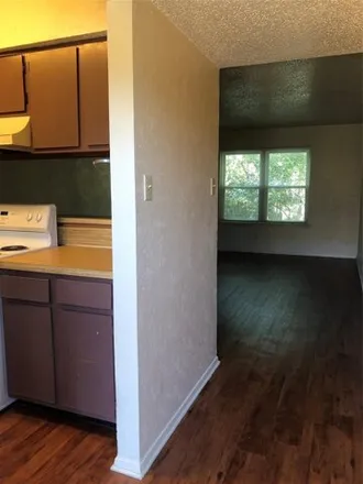 Rent this 1 bed apartment on Killer's Tacos in 424 Bryan Street, Denton