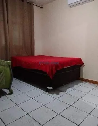 Buy this 5 bed house on Rua São Paulo in Timóteo - MG, 35180-512