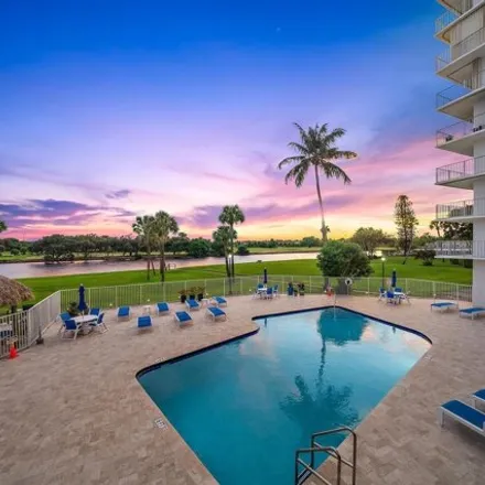 Image 2 - Optimus Barbell Club, Golfview Road, North Palm Beach, FL 33408, USA - Condo for sale