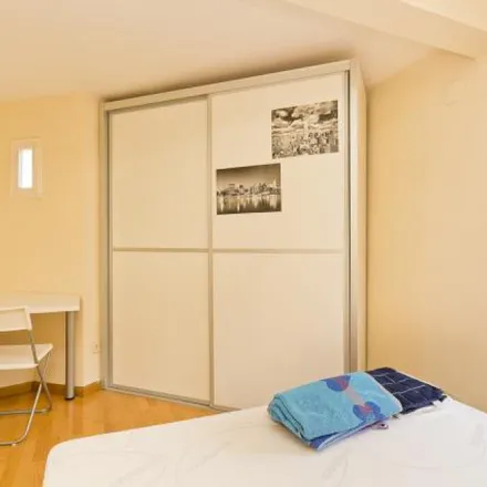 Image 2 - Carrer d'Aragó, 205, 08011 Barcelona, Spain - Apartment for rent