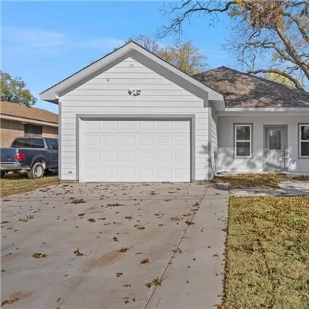 Buy this 3 bed house on 985 Dawson Street in Waco, TX 76704