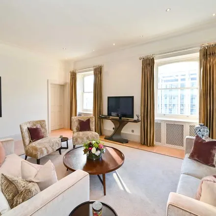 Rent this 3 bed apartment on Imperial College London in Exhibition Road, London