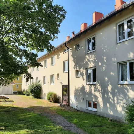 Rent this 2 bed apartment on Mariebergsvägen in 681 37 Kristinehamn, Sweden