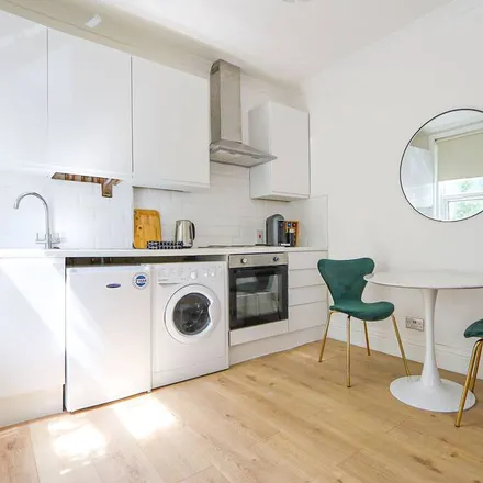 Image 8 - London, N19 5NR, United Kingdom - Apartment for rent