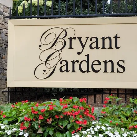 Buy this 2 bed condo on 9 Bryant Crescent in City of White Plains, NY 10605