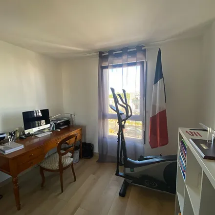 Rent this 5 bed apartment on 2 Rue du Docteur Schweitzer in 49124 Saint-Barthélemy-d'Anjou, France
