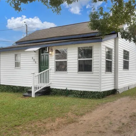 Image 1 - 606 Southeast 3rd Street, Mulberry, East Mulberry, FL 33860, USA - House for sale