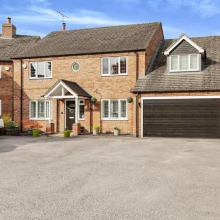 Buy this 4 bed house on Lutterworth Road in Hinckley, LE10 2DN