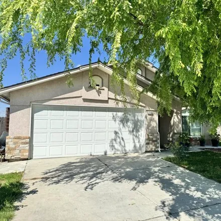 Buy this 3 bed house on 2198 Arkansas Court in Tulare, CA 93274