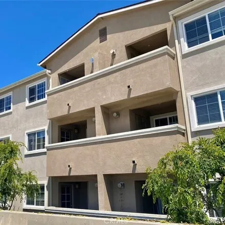 Buy this 3 bed condo on parking structure in Lomita Boulevard, Los Angeles