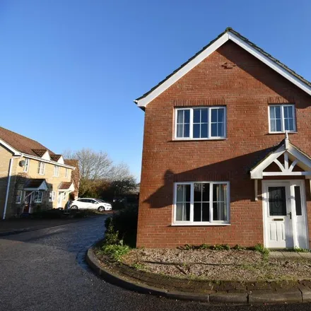 Rent this 4 bed house on 30 Pollywiggle Close in Norwich, NR5 9PG