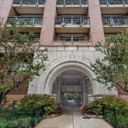 Rent this 2 bed condo on 1340-1350 West Fullerton Avenue in Chicago, IL 60614