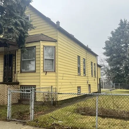 Buy this 3 bed house on 730 East 104th Street in Chicago, IL 60628