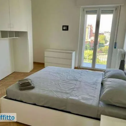 Rent this 3 bed apartment on Via L. il Moro Via Guintellino in 20146 Milan MI, Italy