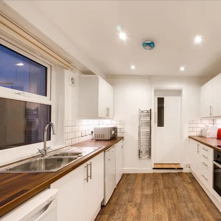 Rent this 4 bed townhouse on 33 Hilda Road in London, E16 4NW