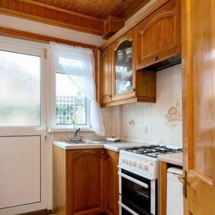 Rent this 3 bed house on 128 Larkfield Gardens in Kimmage, Dublin