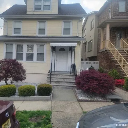 Buy this 8 bed house on 1543 Maple Street in Fort Lee, NJ 07024